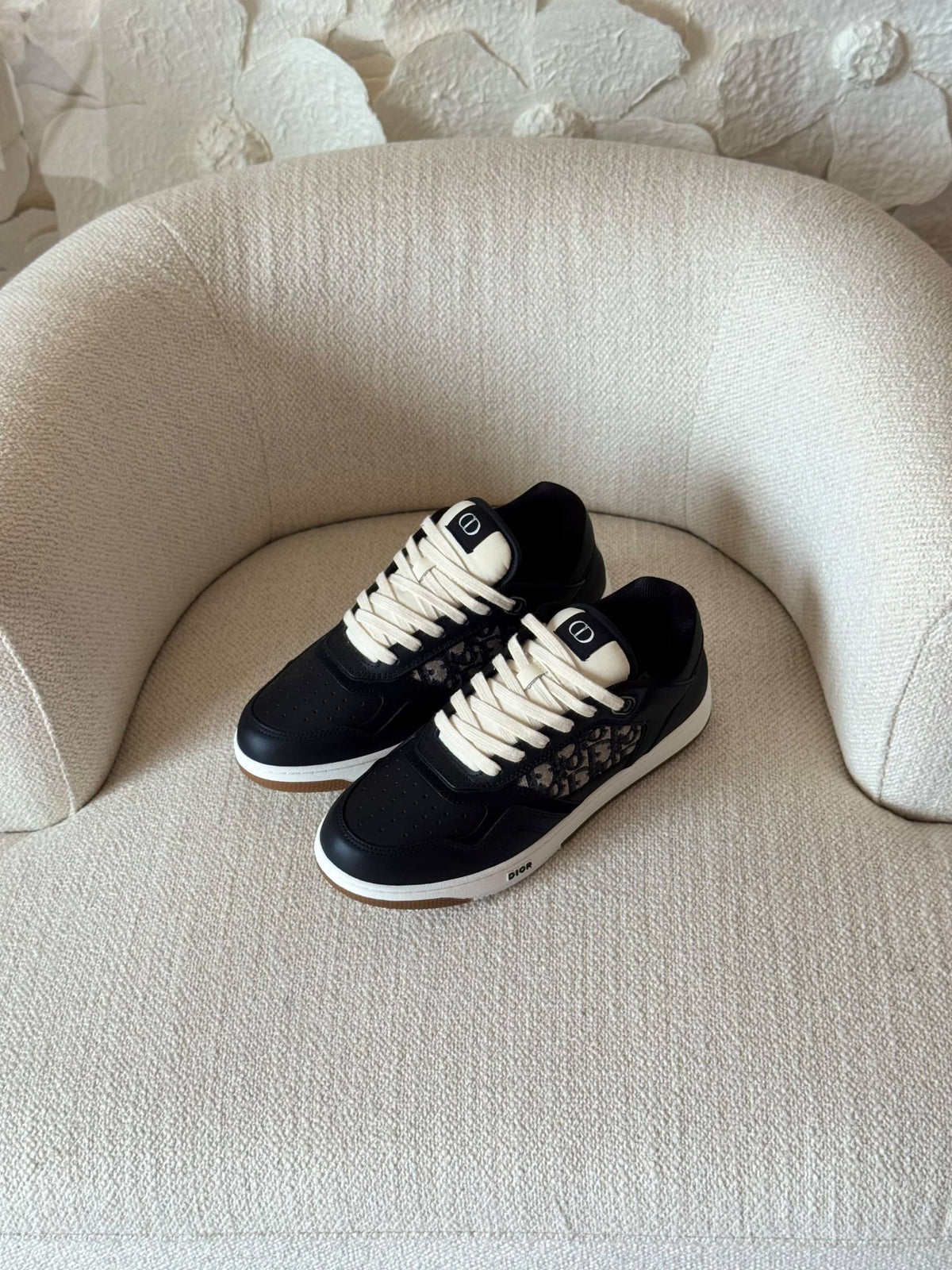 DIOR 
AAA quality
size:40 to 46 

500 dhs🇦🇪🇦🇪

Zain185
♥️♥️♥️