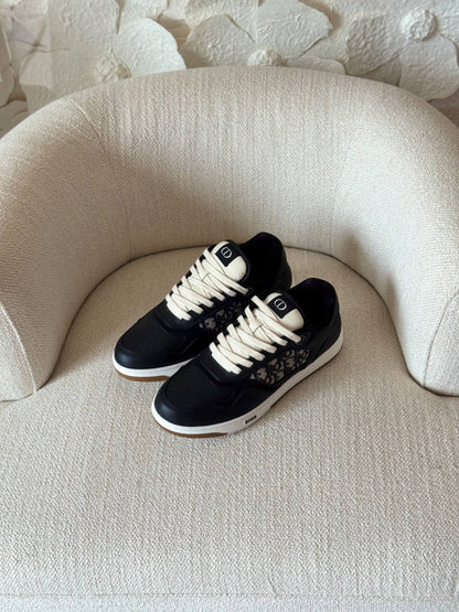 DIOR 
AAA quality
size:40 to 46 

500 dhs🇦🇪🇦🇪

Zain185
♥️♥️♥️