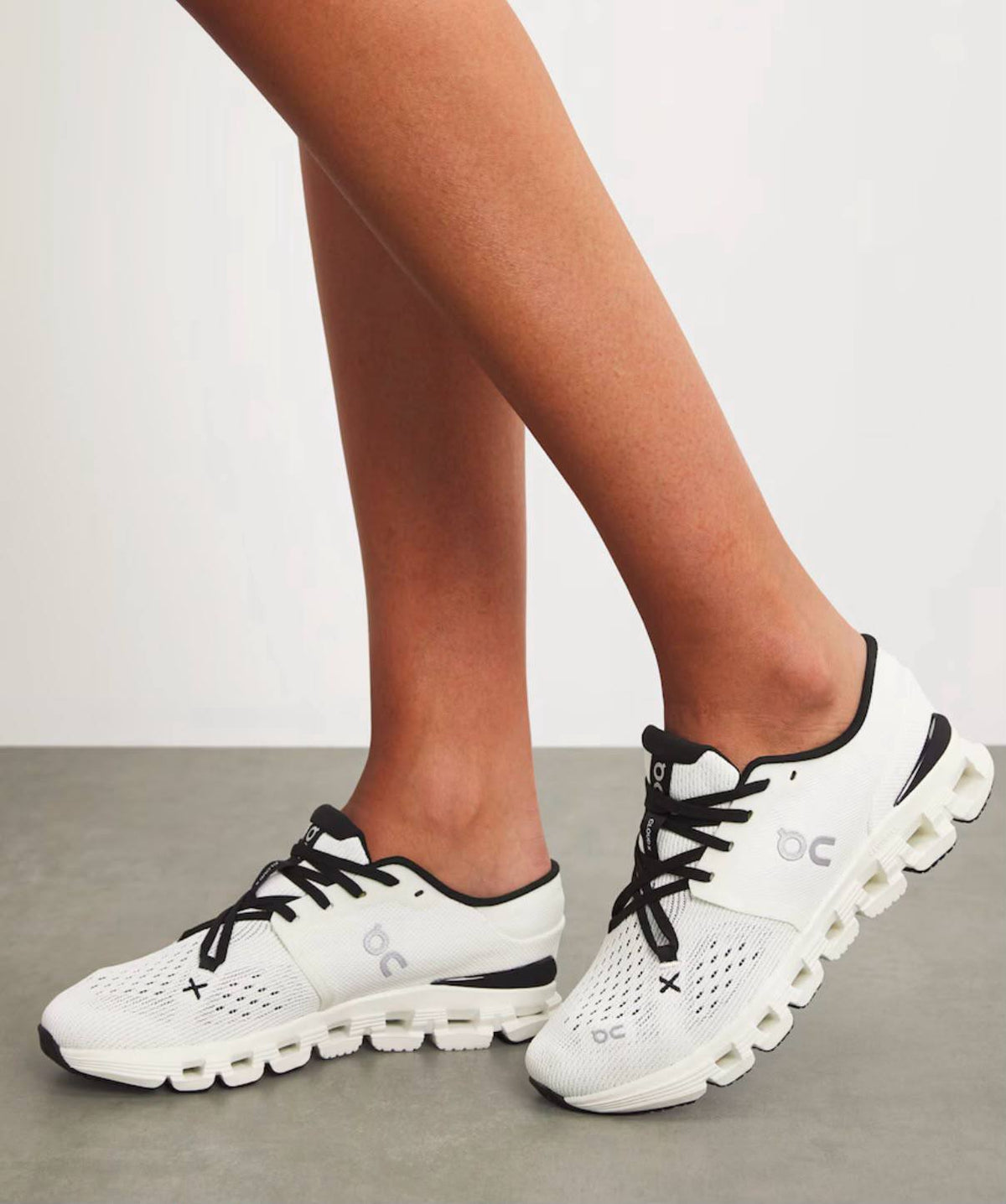 On Running Cloud X 4 Ivory Black ，

Size 36-45 ，
230 dhs🇦🇪🇦🇪

Zain18
♥️♥️♥️