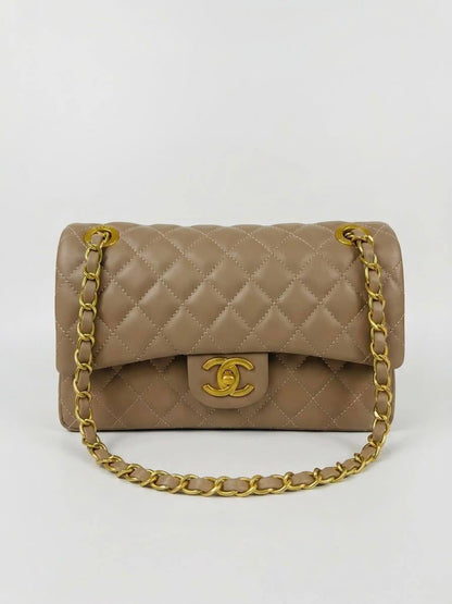 Chanel

High quality
With box 

115 dhs🇦🇪🇦🇪🇦🇪

Zain50
♥️♥️♥️