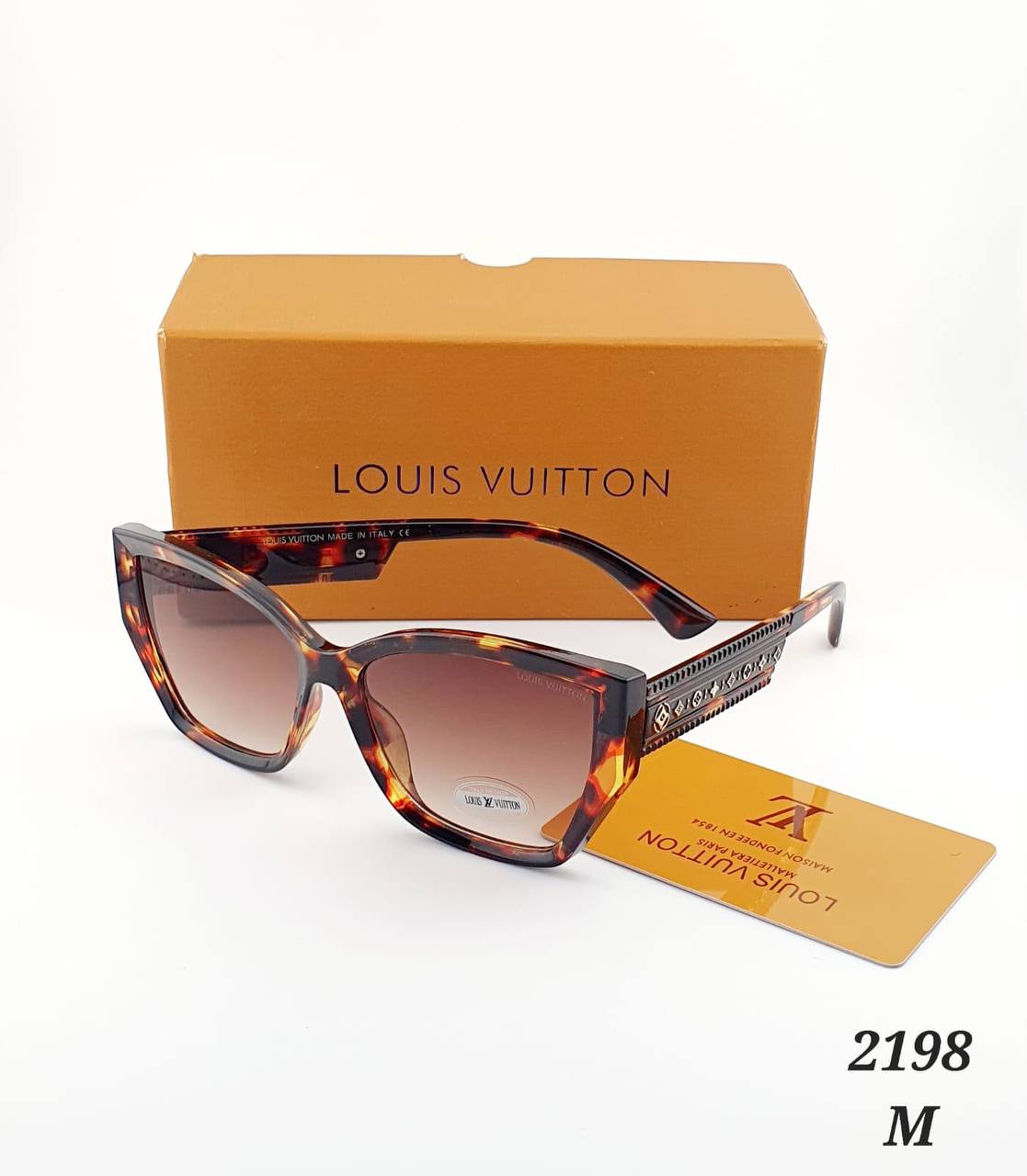 LV Sunglasses
65 dhs✅

with box
🎁🎁🎁

Zain182
♥️♥️♥️