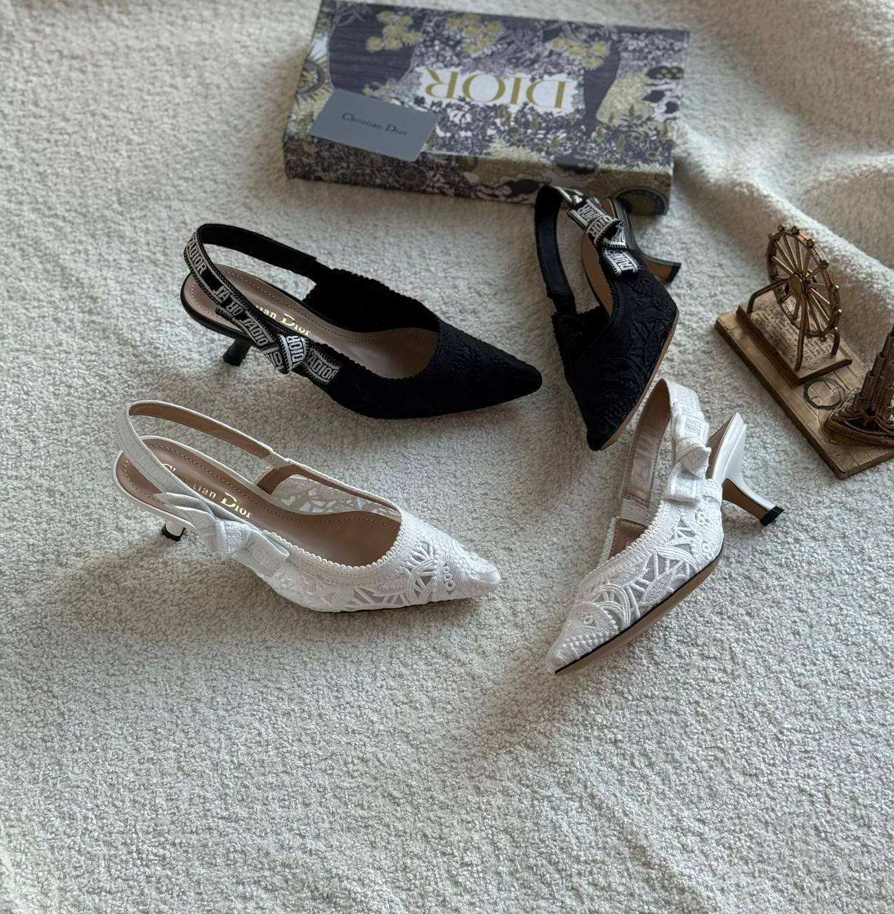 New. Dior heel 

   Size  .  36.  to 41

130 dhs🪙🌨️

Zain80
♥️♥️♥️