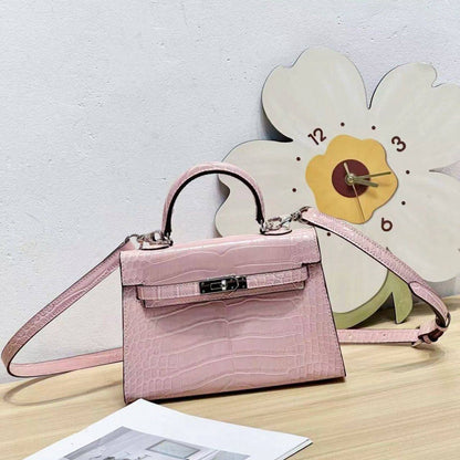 HERMES 

NEW CAME 

GOOD QUALITY 

WITH BOX 
🎁🎁🎁

95 dhs🪙🖤

Zain39
♥️♥️♥️