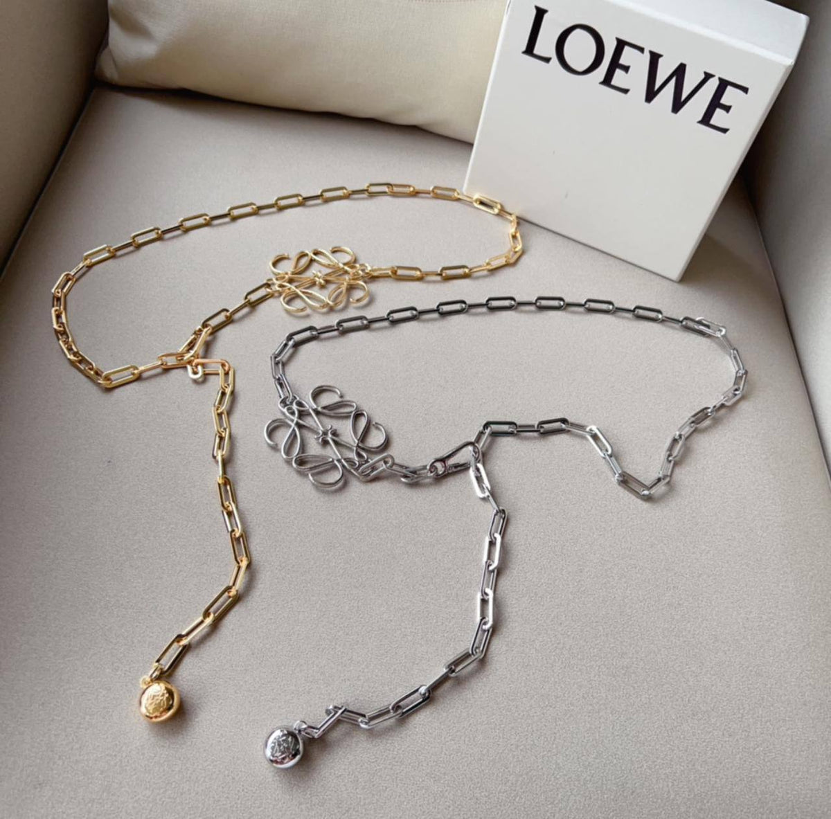Loewe

Master quality

350 dhs🇦🇪🇦🇪

Zain164
♥️♥️♥️
