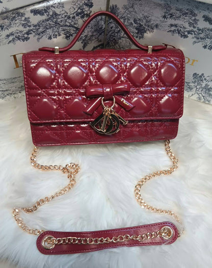 Dior

New arrival 
22cm
120 dhs🇦🇪🇦🇪

with box

Zain118
♥️♥️♥️