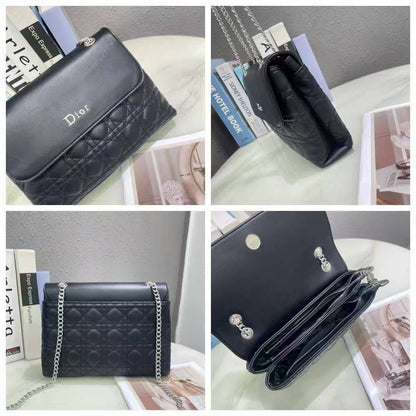 Dior 
good quality
95 dhs✅

Zain278
♥️♥️♥️
