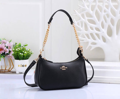 Coach
25cm 
95 dhs✅
With Box

Zain50
♥️♥️♥️