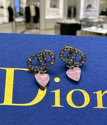 Dior  set* 💕
Necklace 
Earrings 
Bracelet 
Master Quality 💐

*120* AED normal box 📦
*130* AED MASTER BOX 📦

Zain48
♥️♥️♥️