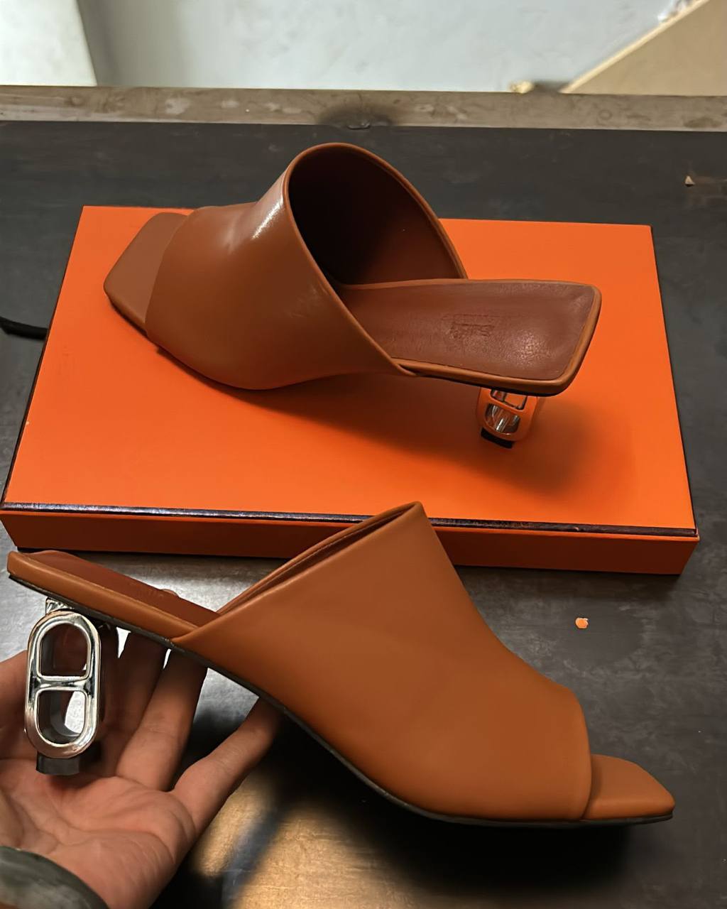 Hermes 

Size 36 to 41

110 dhs🇦🇪🇦🇪

Zain103
♥️♥️♥️