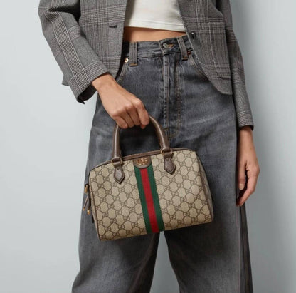 GUCCI 

NEW CAME 

GOOD QUALITY 

100 dhs🇦🇪🇦🇪
Zain39
♥️♥️♥️