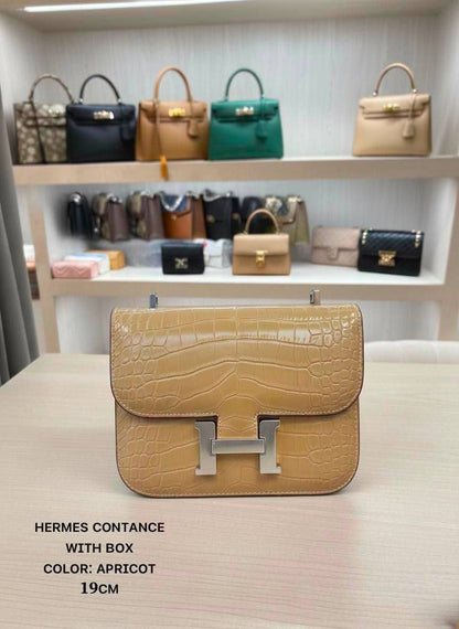 Hermes ᴄᴏɴsᴛᴀɴᴄᴇ 
ᴡɪᴛʜ ʙᴏx
ᴄʀᴏᴄᴏᴅɪʟᴇ ᴅᴇsɪɢɴ 
sɪᴢᴇ:19ᴄᴍ
100 dhs💓

Zain56
♥️♥️♥️