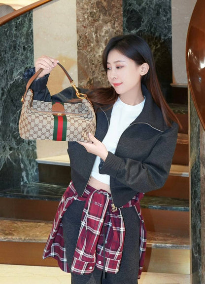 GUCCI 
COPY ONE 
WITH BOX 
140 dhs✅

Zain295
♥️♥️♥️