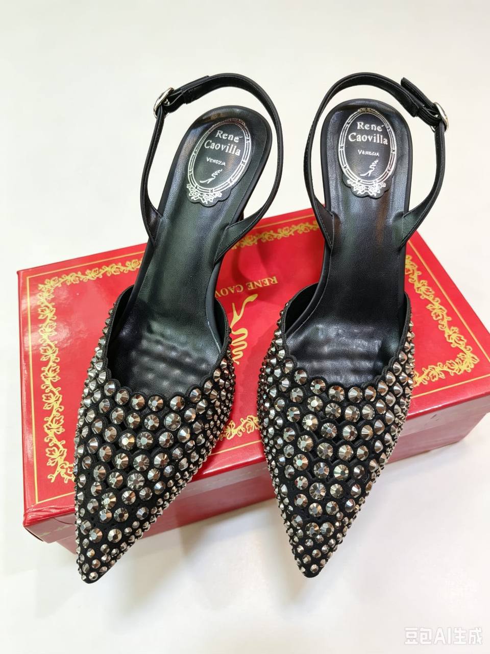 NEW CAME🥰
Rene Caovilla Heels
GOOD QUALITY
130 dhs🇦🇪🇦🇪
SIZE: 36 TO 41

Zain40
♥️♥️♥️