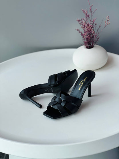YSL🩵💛
*36-41*
_Super master high quality_🪡
450 dhs✅

Zain176
♥️♥️♥️