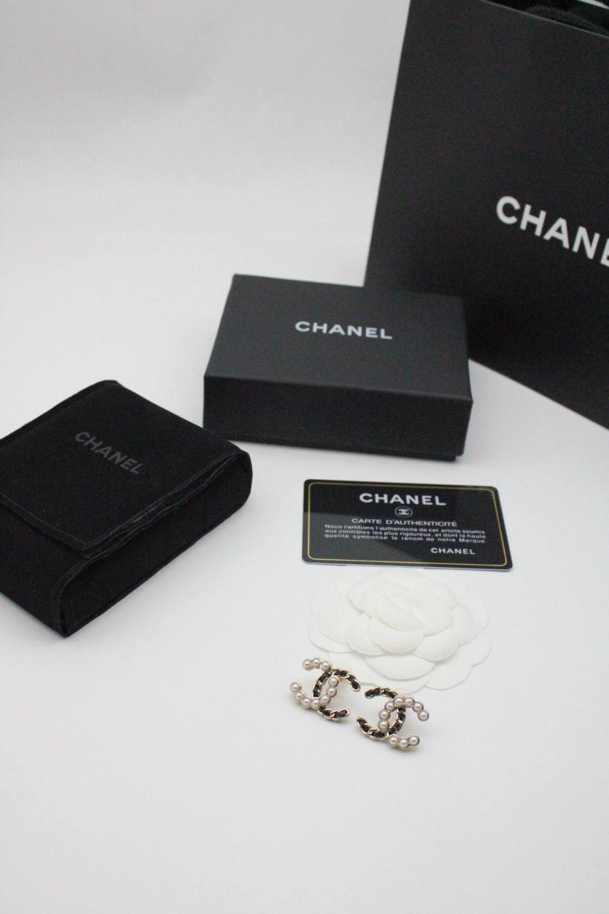 Accessories
60 dhs❤️

Zain122
♥️♥️♥️