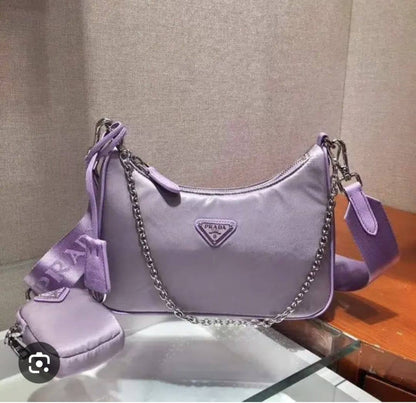 Prada

with box
🎁🎁🎁

85 dhs🪙🌨️

Zain143
♥️♥️♥️