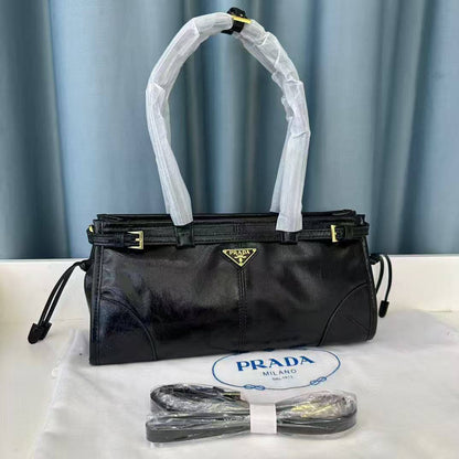 Prada
Master❣️❣️
high quality 
350 dhs🇦🇪🇦🇪
#31cm🙋‍♂️❤️

Zain228
♥️♥️♥️