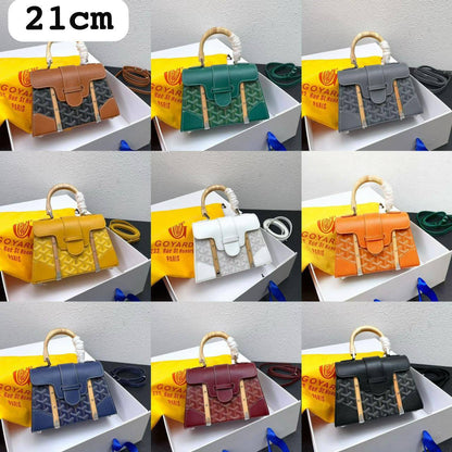 GOYARD 
HIGH QUALITY 
WITH BOX 
🎁🎁🎁

125 dhs❤️

Zain250
♥️♥️♥️