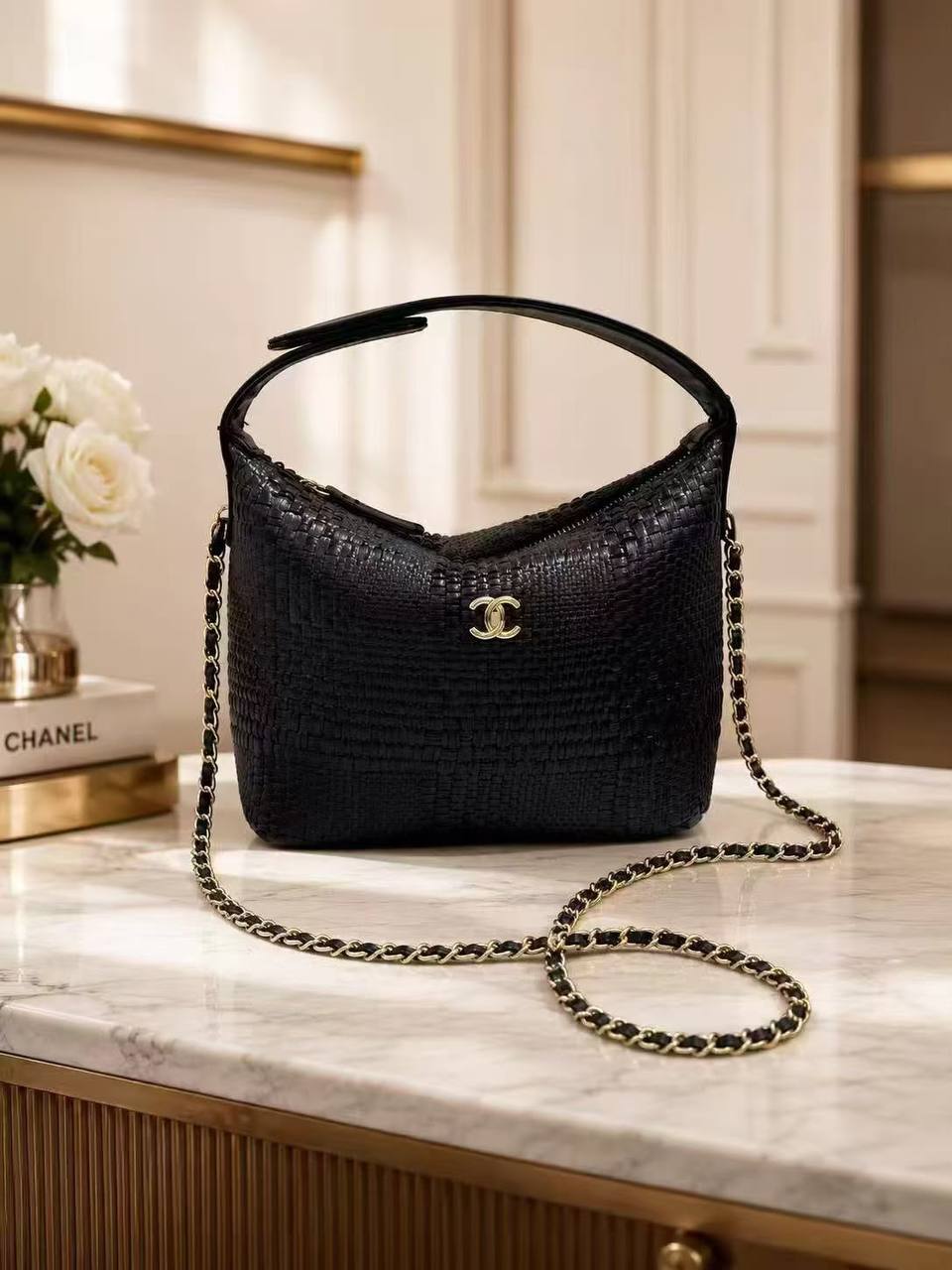 CHANEL 
 GOOD QUALITY 
WITH BOX  
110 dhs🇦🇪🇦🇪

Zain295
♥️♥️♥️