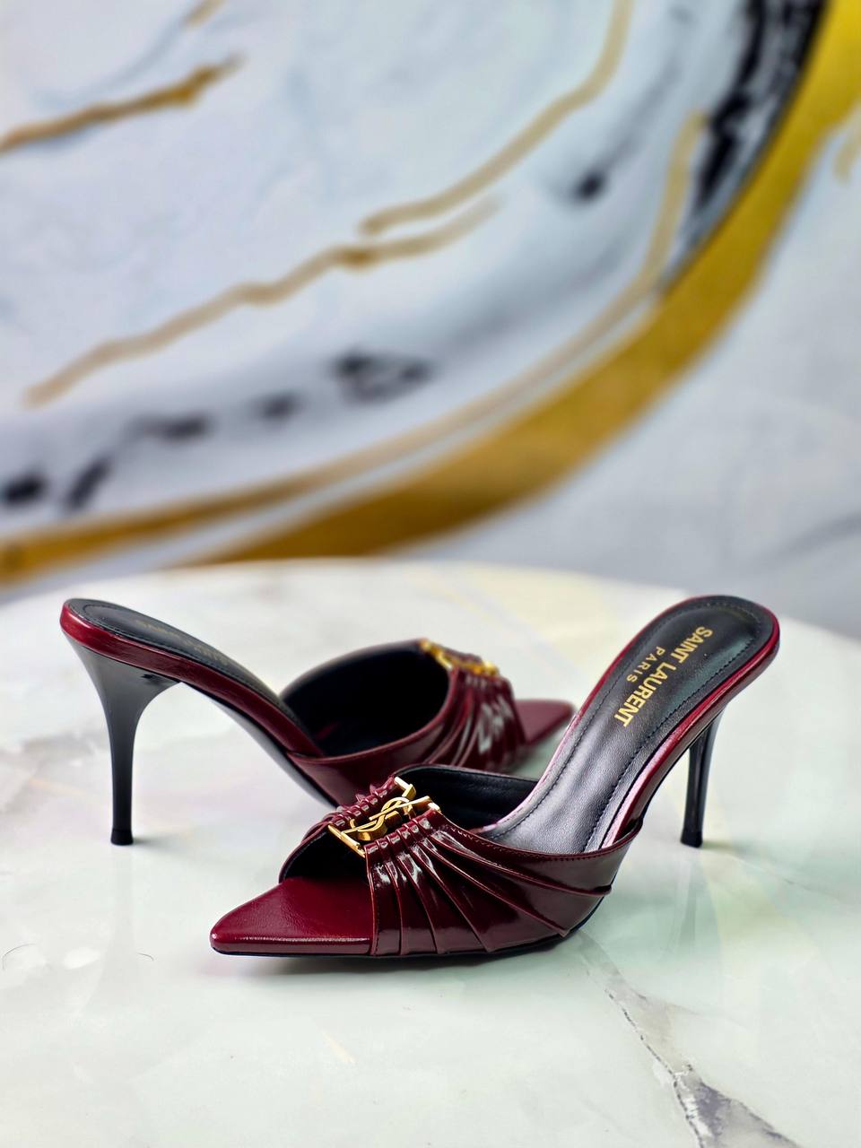 YSL
Super *AAA* *+* Quality 💯 
With original packing🎁🎁
SIZE:36and41
Available now
400 dhs💓

Zain309
♥️♥️♥️