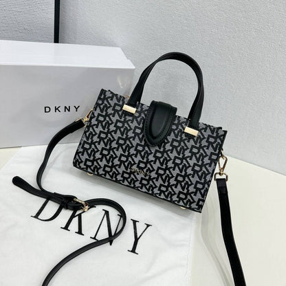 Dkny
100 dhs🇦🇪🇦🇪

good-quality 
with box

Zain35
♥️♥️♥️