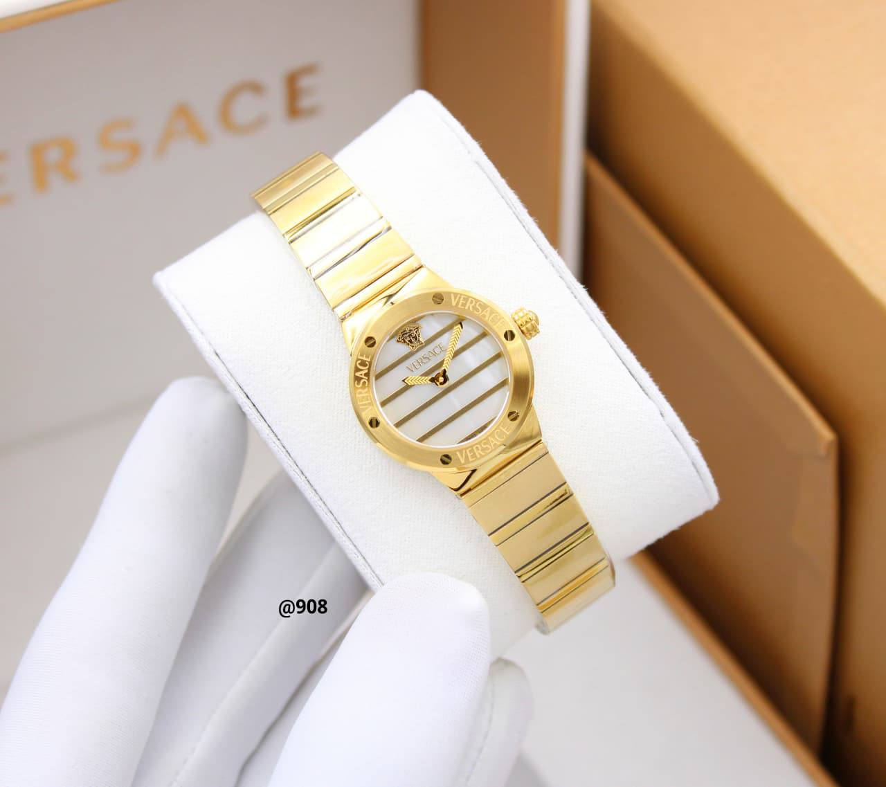 VERSACE FOR WOMEN BATTERY 24MM

230 dhs✅

Zain58
♥️♥️♥️