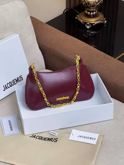 Jacquemus 

115 dhs✅

with box 
🎁🎁🎁

good quality

Zain07
♥️♥️♥️