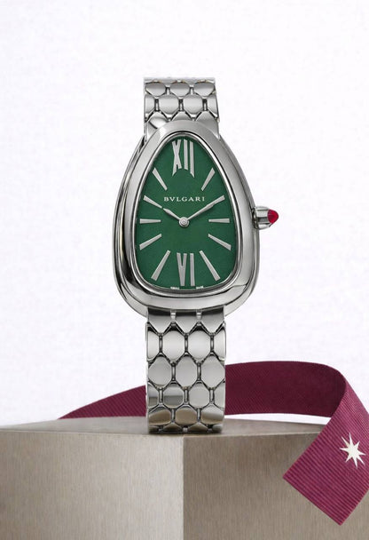 Bvlgari 
watch for ladies 
good quality 
no stone ❣️
260 dhs✅

Zain59
♥️♥️♥️