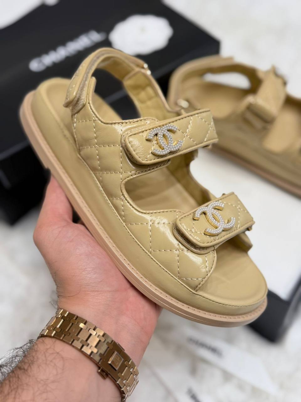 😍  CHANEL 😍
💎 _VIP QUALITY +A*_ 💎
Size 37 To 41
530 dhs✅

Zain292
♥️♥️♥️