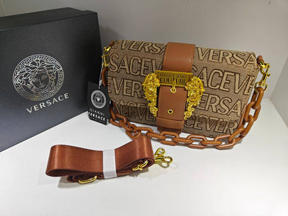 Versace 

95 dhs✅

with box
🎁🎁🎁

Zain235
♥️♥️♥️
