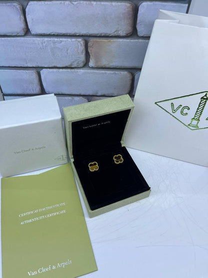 vCA
Earing’s
Master quality 🍃
50 dhs🪙🌨️

Zain263
♥️♥️♥️