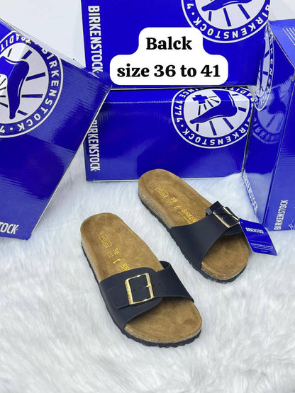 Birkenstock
💯high quality
Size 36-37-38-39-40-41

105 dhs✅

Zain86
♥️♥️♥️
