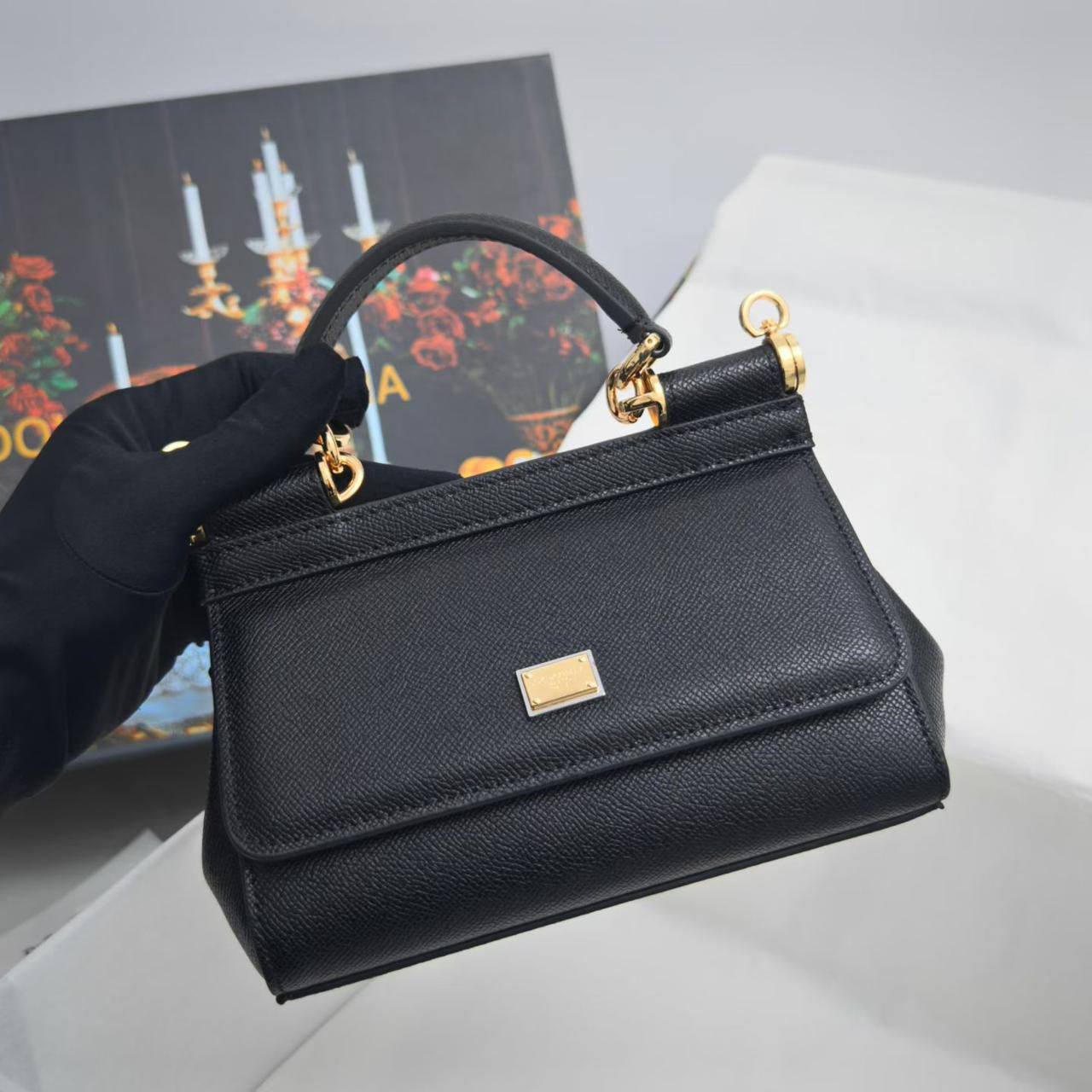 D&g
Master
310 dhs🪙🌨️

Zain192
♥️♥️♥️