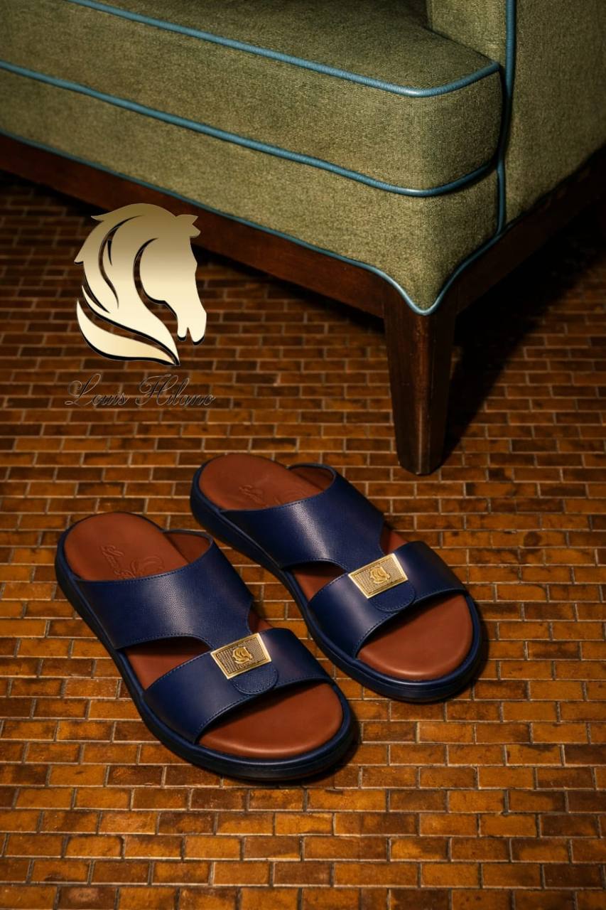 Louis Hilano Slippers for men master quality 
260 dhs❣️ 
with box and paper bag size 🎁available 
40to46 (6to12)

Zain59
♥️♥️♥️