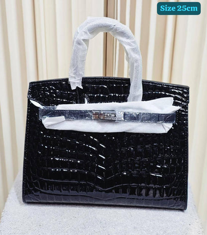 Hermes
Good quality 

with box 
🎁🎁🎁

130 dhs✅

Zain186
♥️♥️♥️