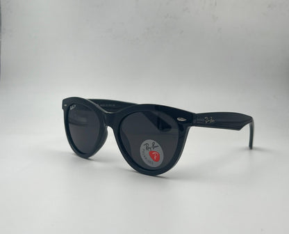 RayBan 

Sunglasses 🕶️ 
Good quality 💯 
With box 🗃️ 
🎁🎁🎁

50 dhs❣️

Zain273
♥️♥️♥️