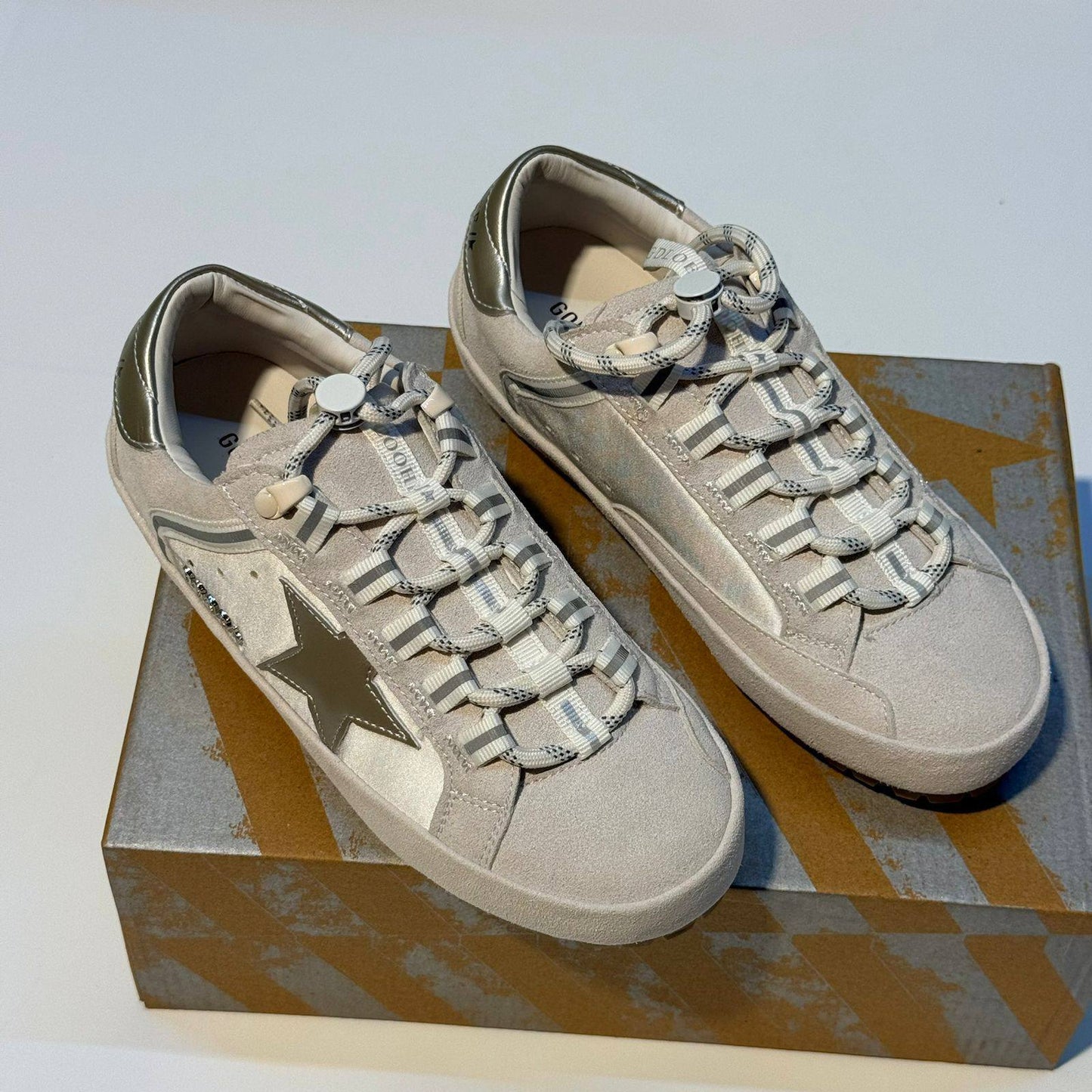 NEW CAME 😍
GOLDEN GOOSE 
140 dhs🇦🇪
Size 36 TO 41 

Zain40
💓💓💓