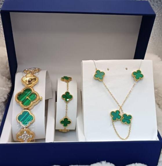 VCA Set

with box🎁

90 dhs✅

Zain25
♥️♥️♥️