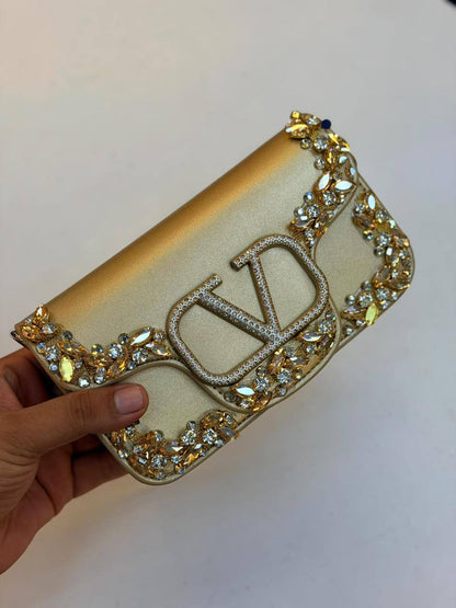 Valentino

150 dhs

Zain175
♥️♥️♥️