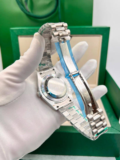 Rolex
Automatic  
240 dhs💓

Zain85
♥️♥️♥️