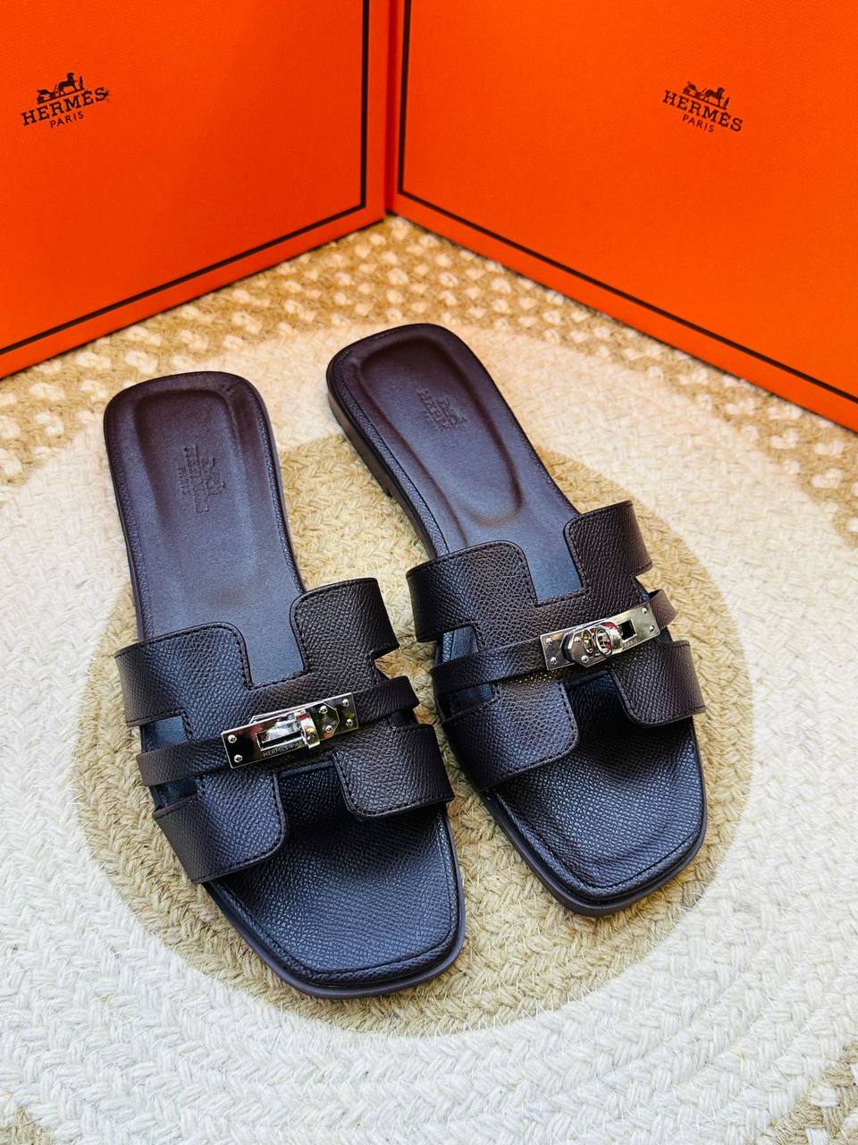 Hermes
Size 36-42 
100 dhs🪙🌨️

Zain132
♥️♥️♥️