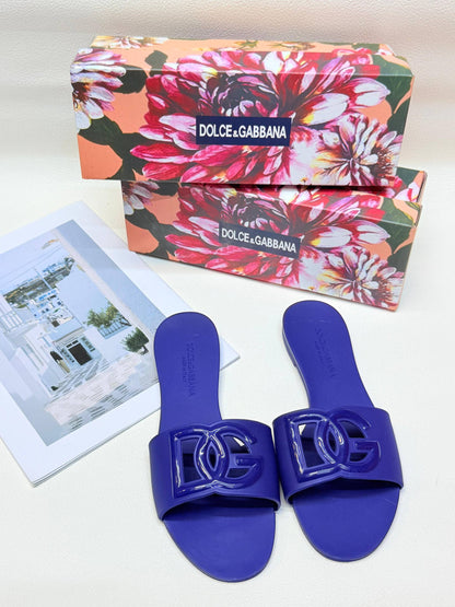 D&G
Size 36to41
60 dhs🪙🌨️

Zain236
♥️♥️♥️