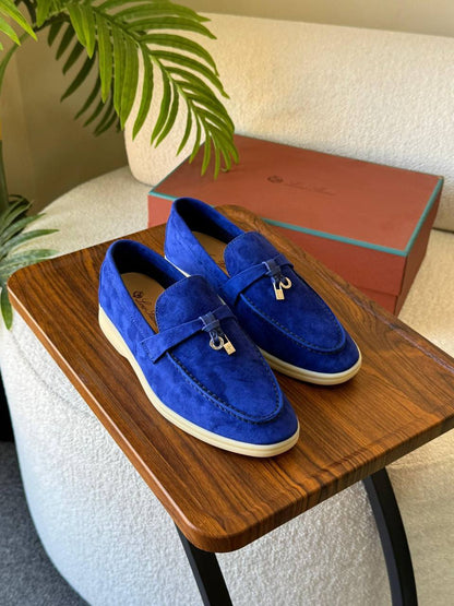 LORA PIANA 
SuperMaster Quality 💯
450 dhs💓
Size:36-41💥

Zain171
♥️♥️♥️