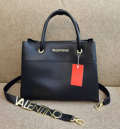 Valentino
125 dhs❣️
size36*17*27cm
New models

Zain26
♥️♥️♥️