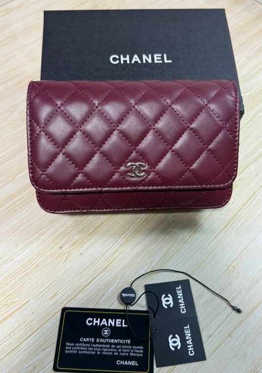CHANEL 
GOOD QUALITY 
WITH BOX 
🎁🎁🎁
100 dhs✅

Zain295
♥️♥️♥️