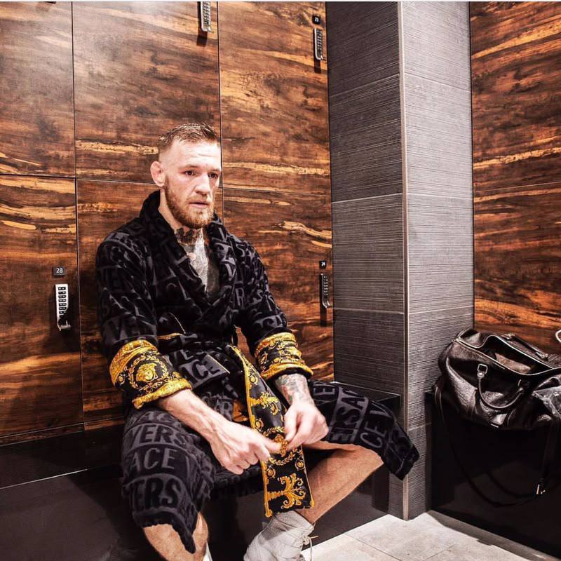 *New collections*                                                
VERSACE BATHROBE
*Super Master quality*
*Sizes:FREE SIZE*

750 dhs🇦🇪🇦🇪

Zain308
♥️♥️♥️