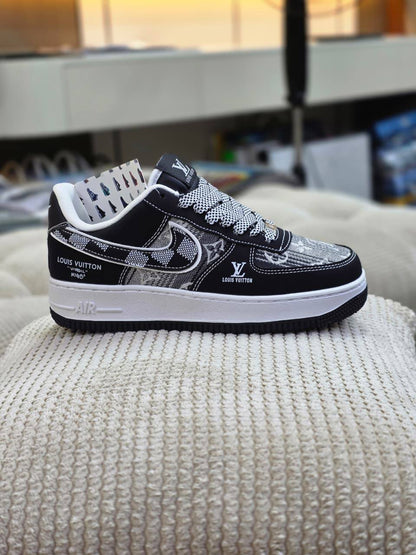 Nike
Size 40 to 44 
100 dhs✅

Zain27
♥️♥️♥️