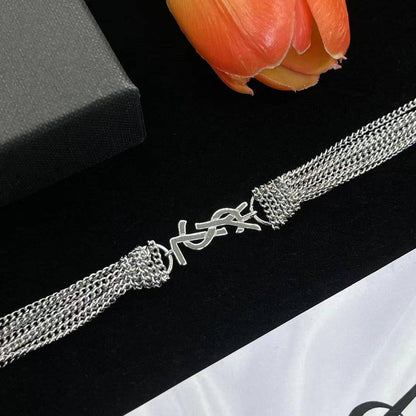 YSL Bracelet ☘️
Master quality 

*45* AED normal box 📦

Zain48
♥️♥️♥️