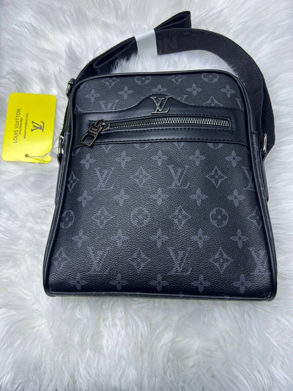 Unisex Bags
High Quality
85 dhs✅

Zain182
♥️♥️♥️
