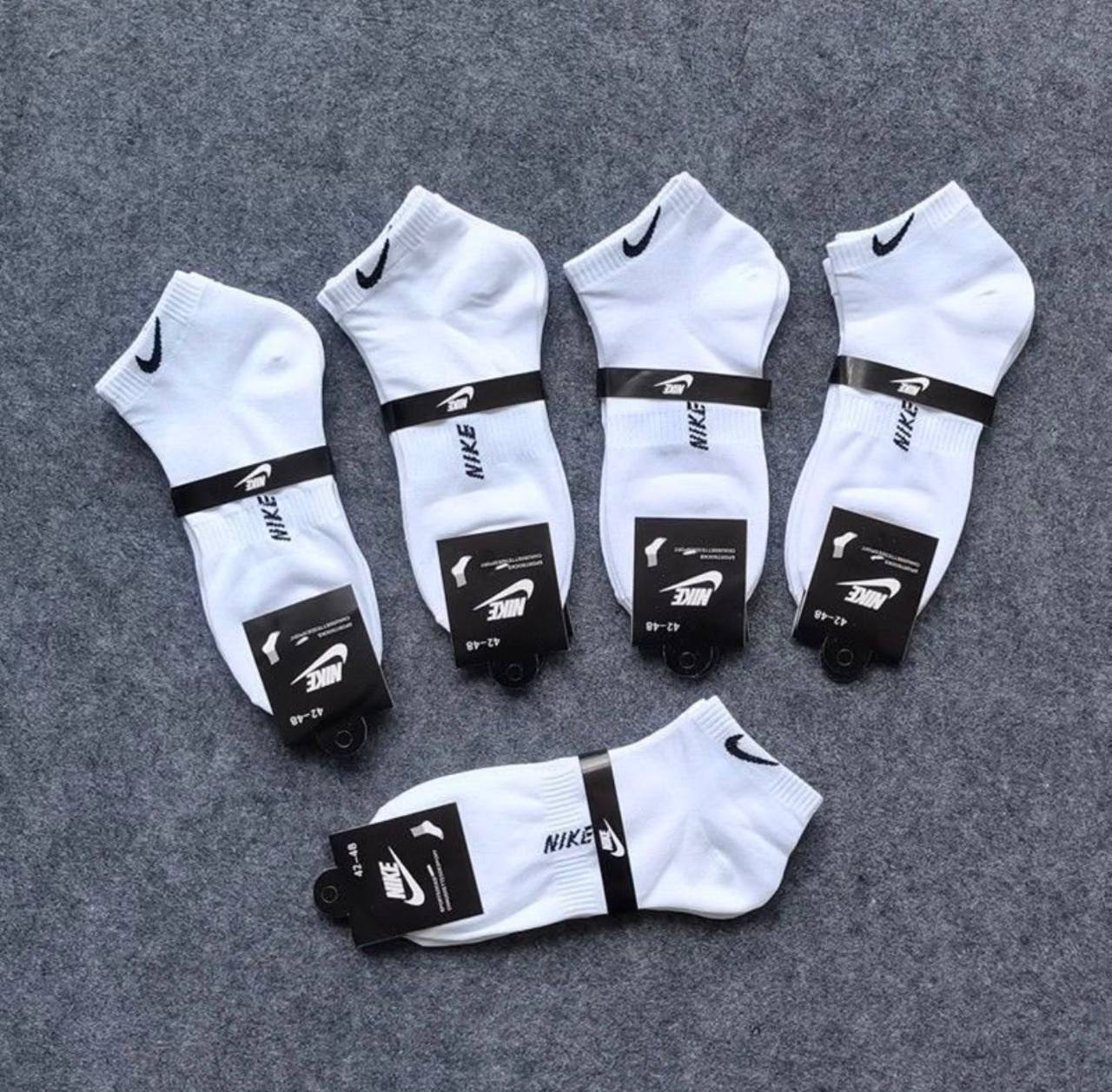 Socks
One packet
35 dhs💛

Zain93
♥️♥️♥️